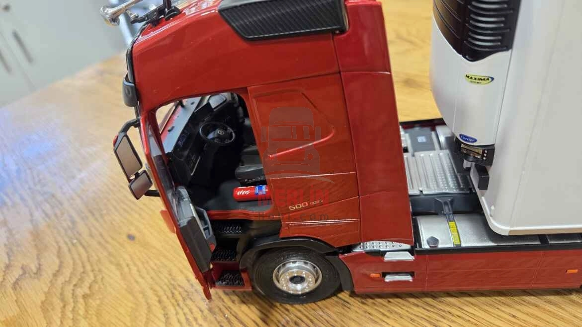 1/24 Volvo FH5 XL 500 + Soğutuculu Treyler – Solido