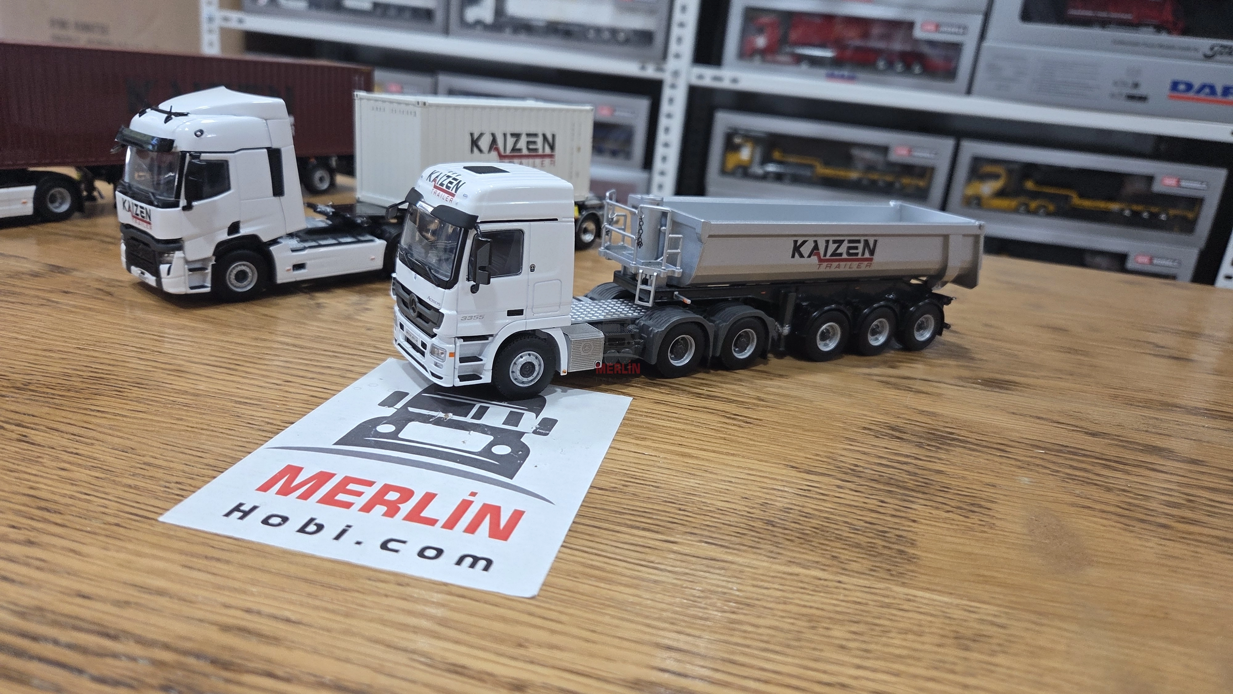 1/50 Ölçekli Logolu Araç Seçenekleri