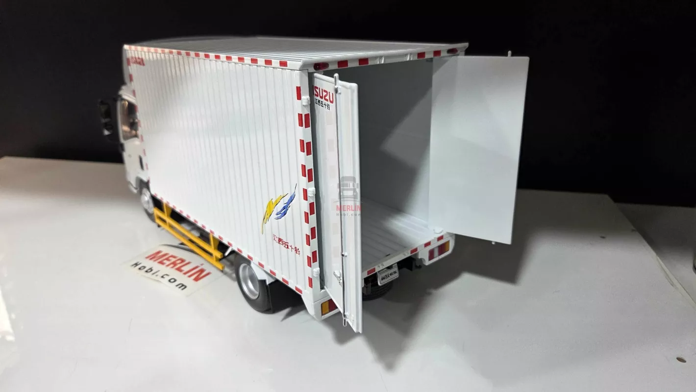 1/18  ISUZU KAPALI KASA KAMYON 