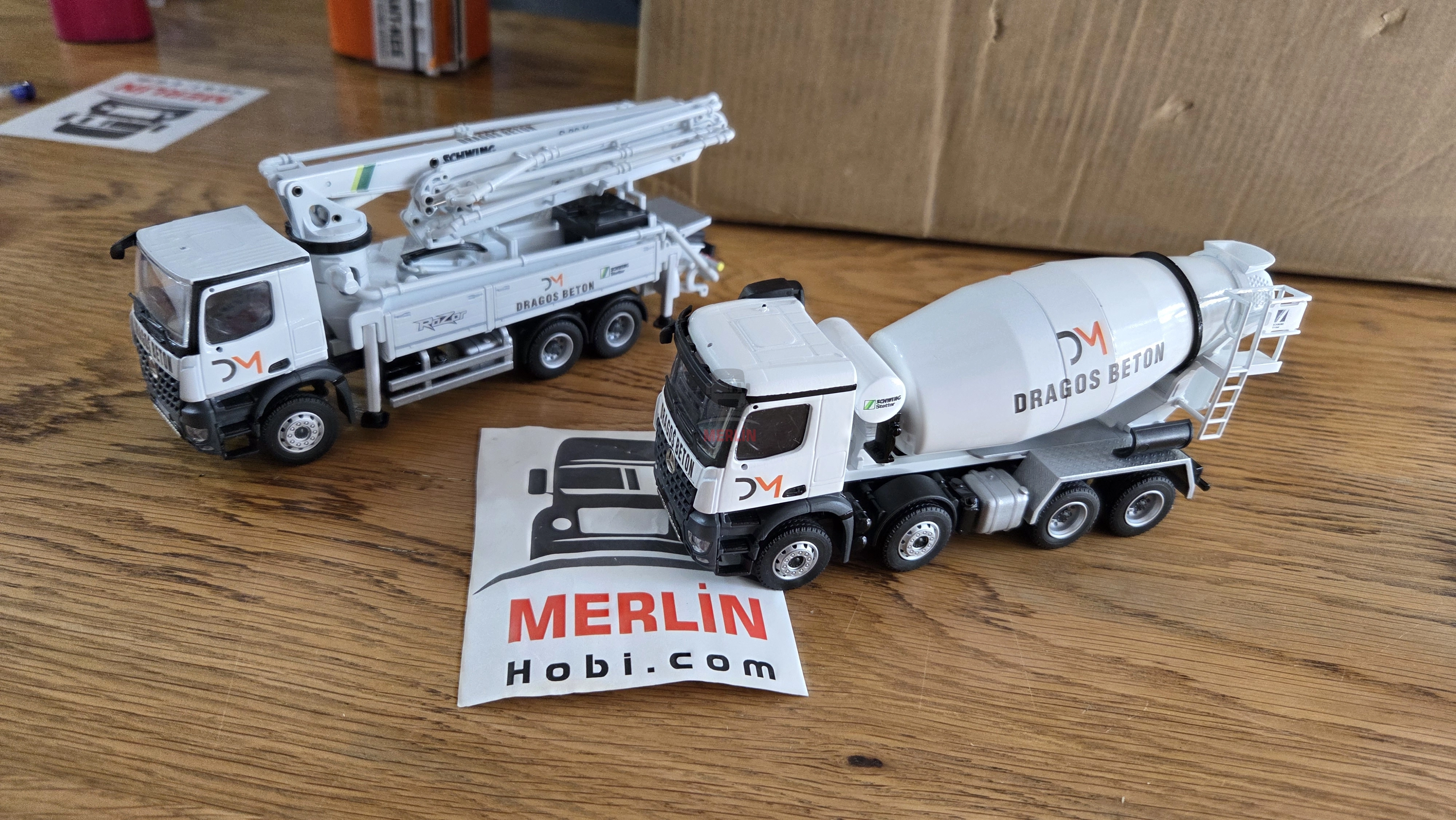 1/50 Ölçekli Logolu Araç Seçenekleri