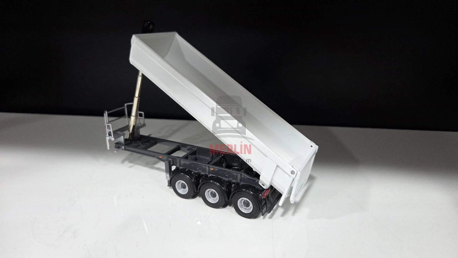 1/50 Damper Trailer 3 Aks  White Color