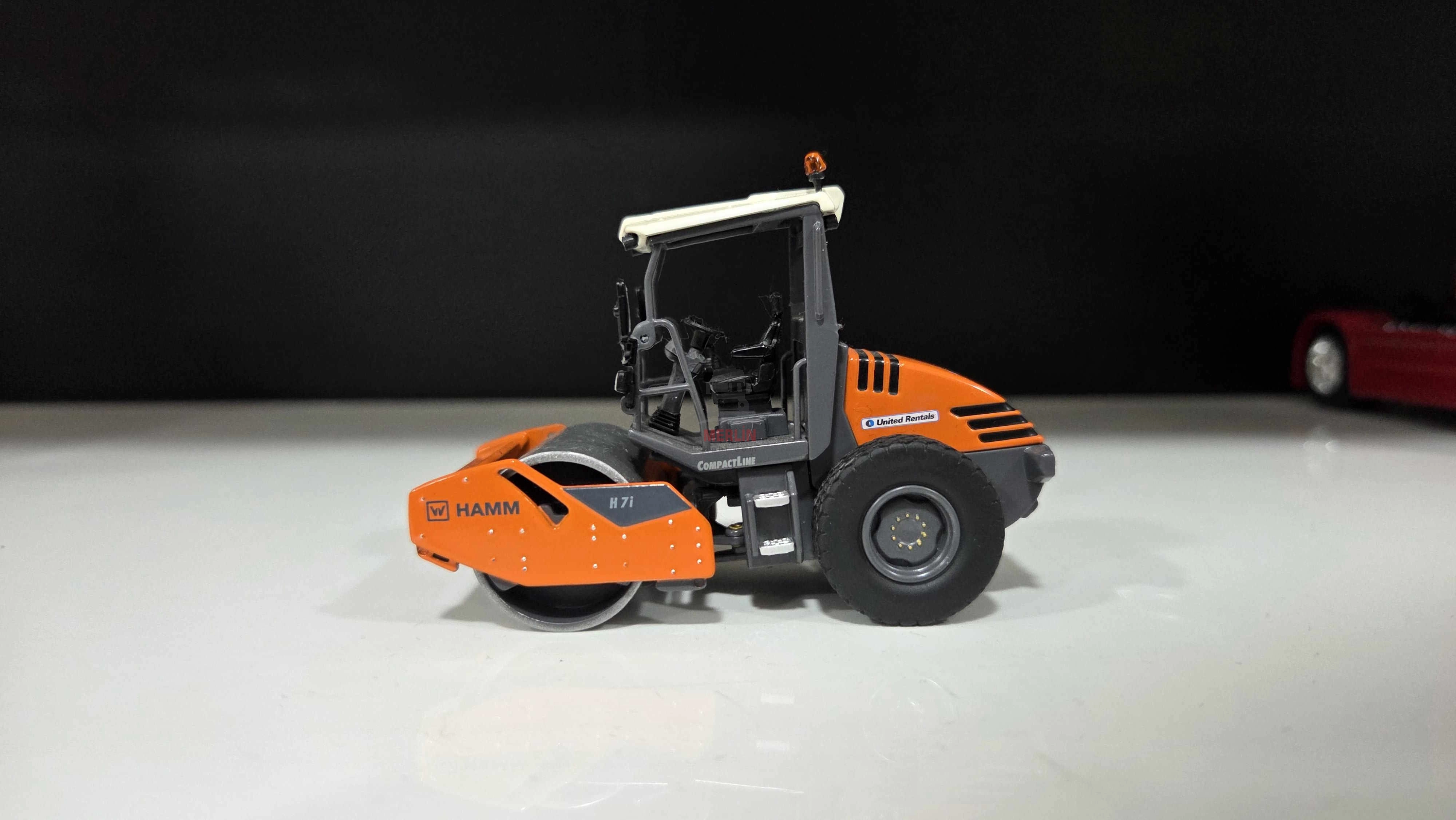 1/50 Hamm H7iP  Silindir - sergilenmeye hazır model araç