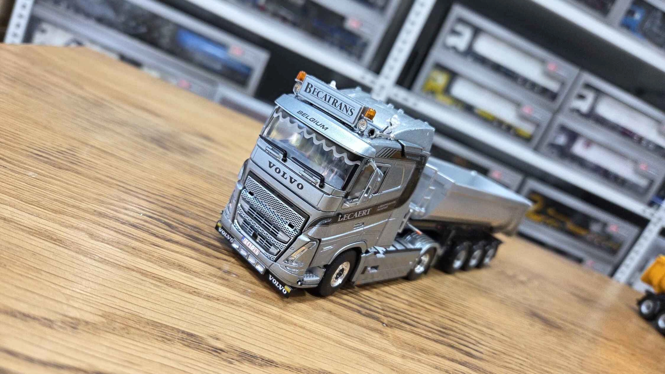 1/50 - VOLVO FH5 SLEEPER CAB 4X2 + 3 Aks Damper Dorse Gri