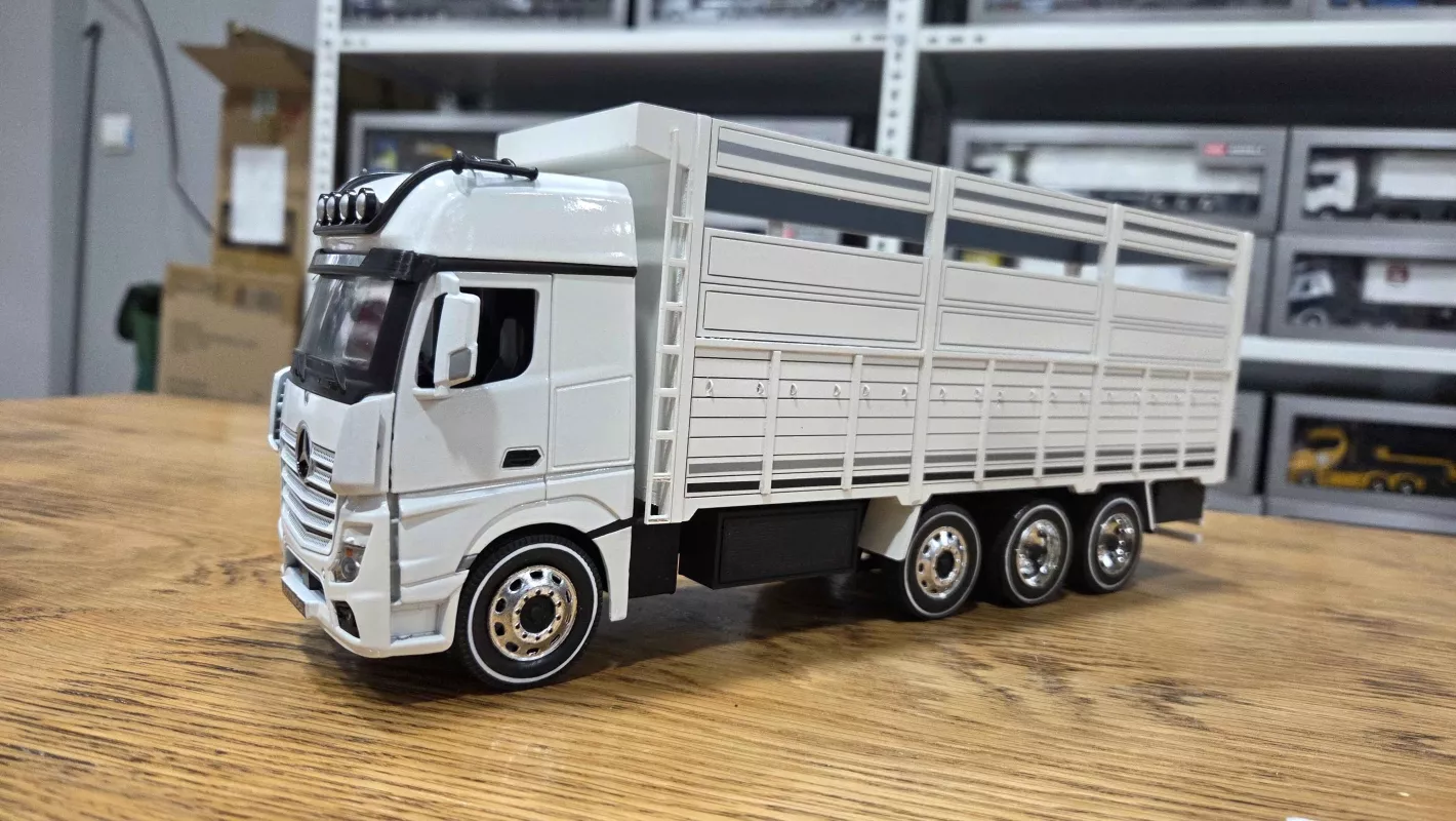 1/43 MAN HN520 Truck High  - Red 