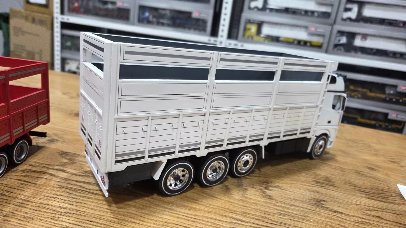 1/43 MAN HN520 Truck High  - Red 