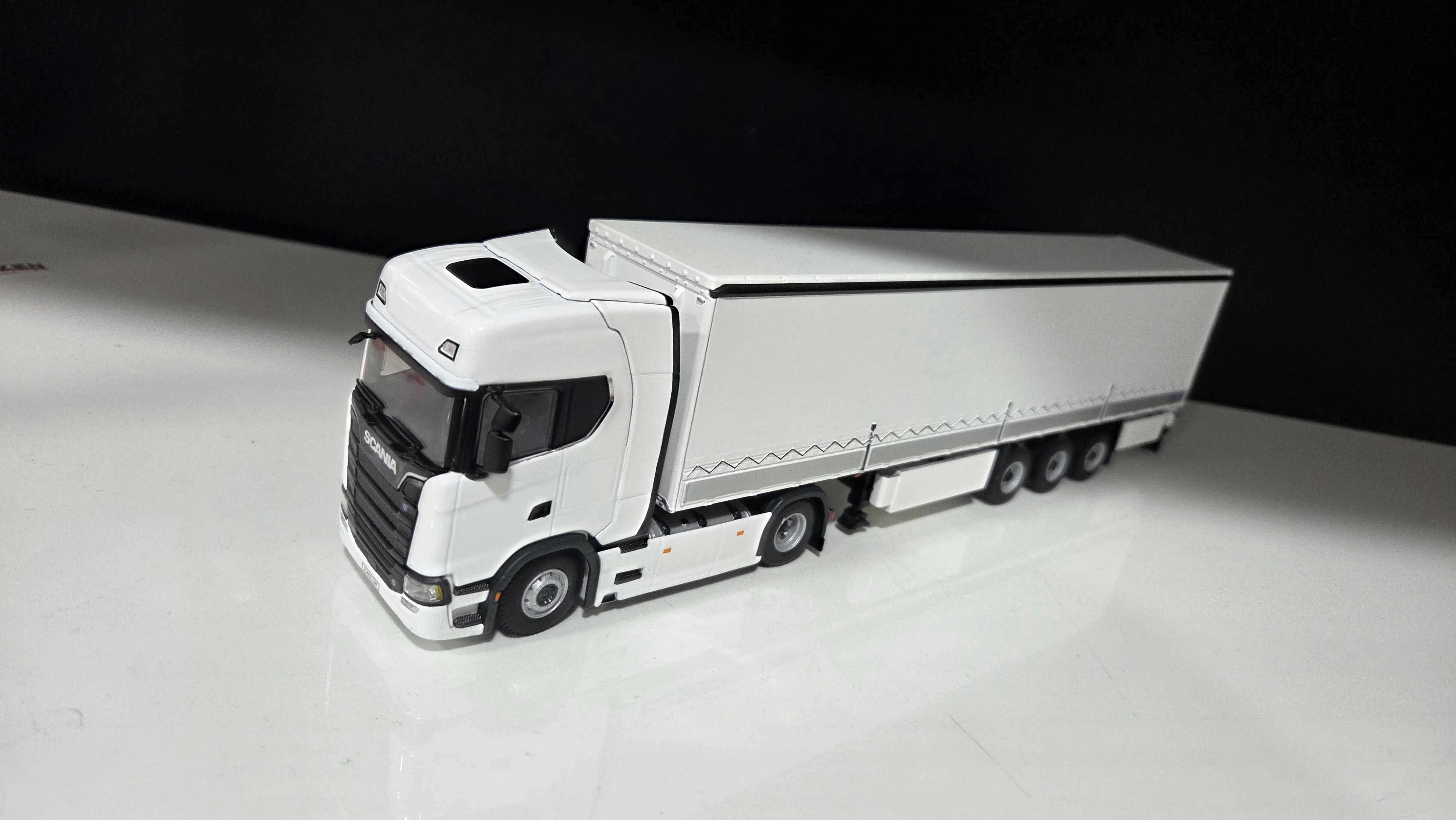1/50 Scania S730 4x2 Highline + Schmitz Perdeli / Tenteli Dorse Tır Çekici