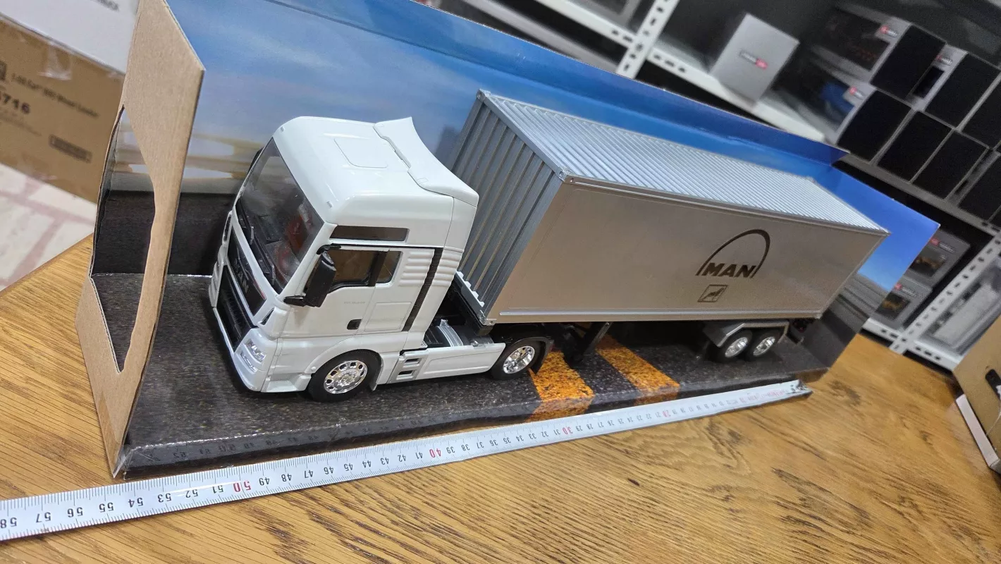 1/32 - Man TGX 4x2 ve Dorse  Welly Tır Çekici
