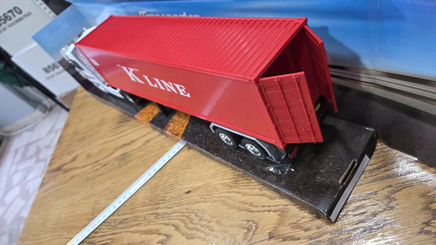 1/32 - Mercedes Actros 4x2  + Dorse