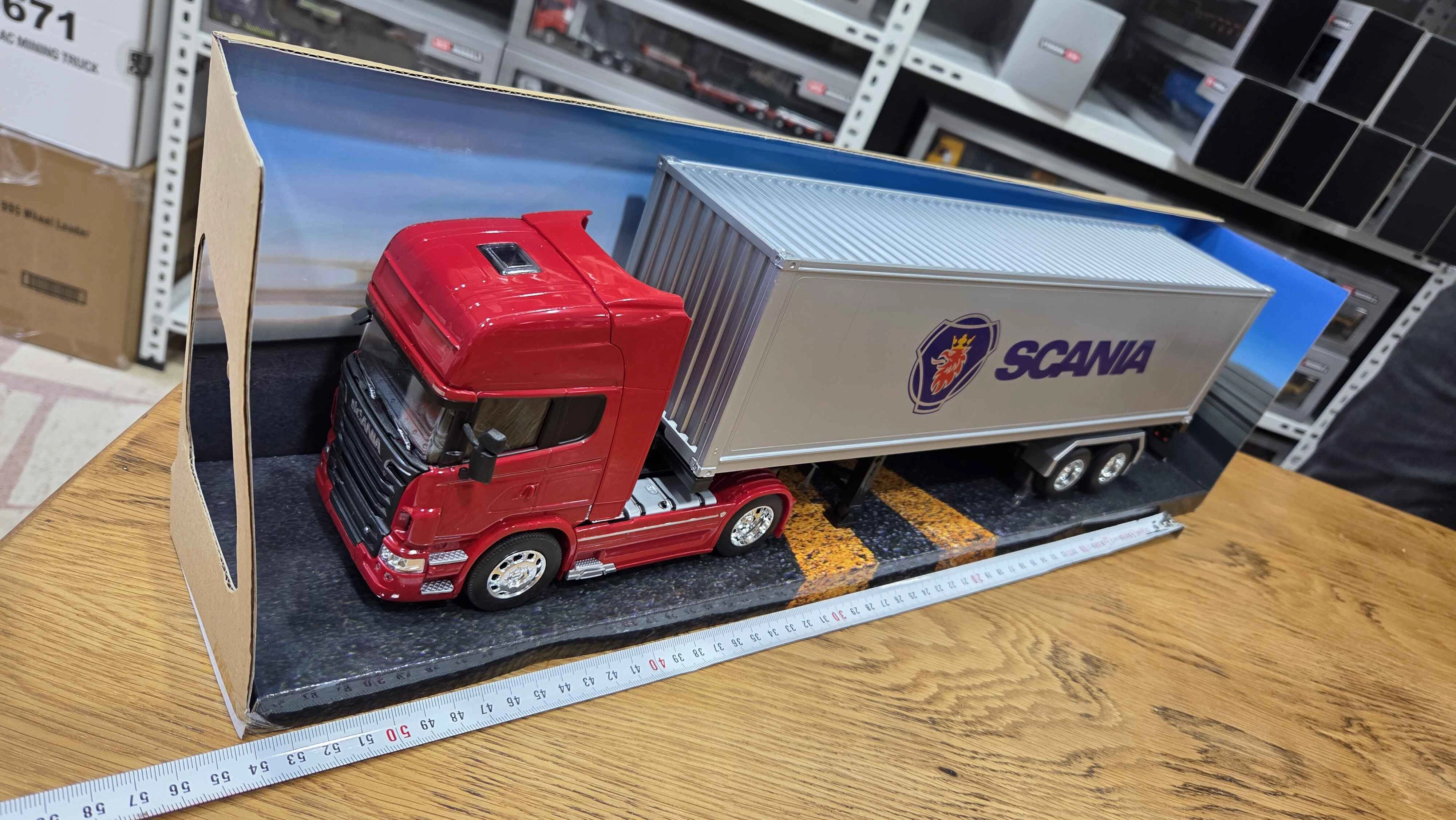 1/32 - Scania V8 R730 ve Dorse  Welly Tır Çekici