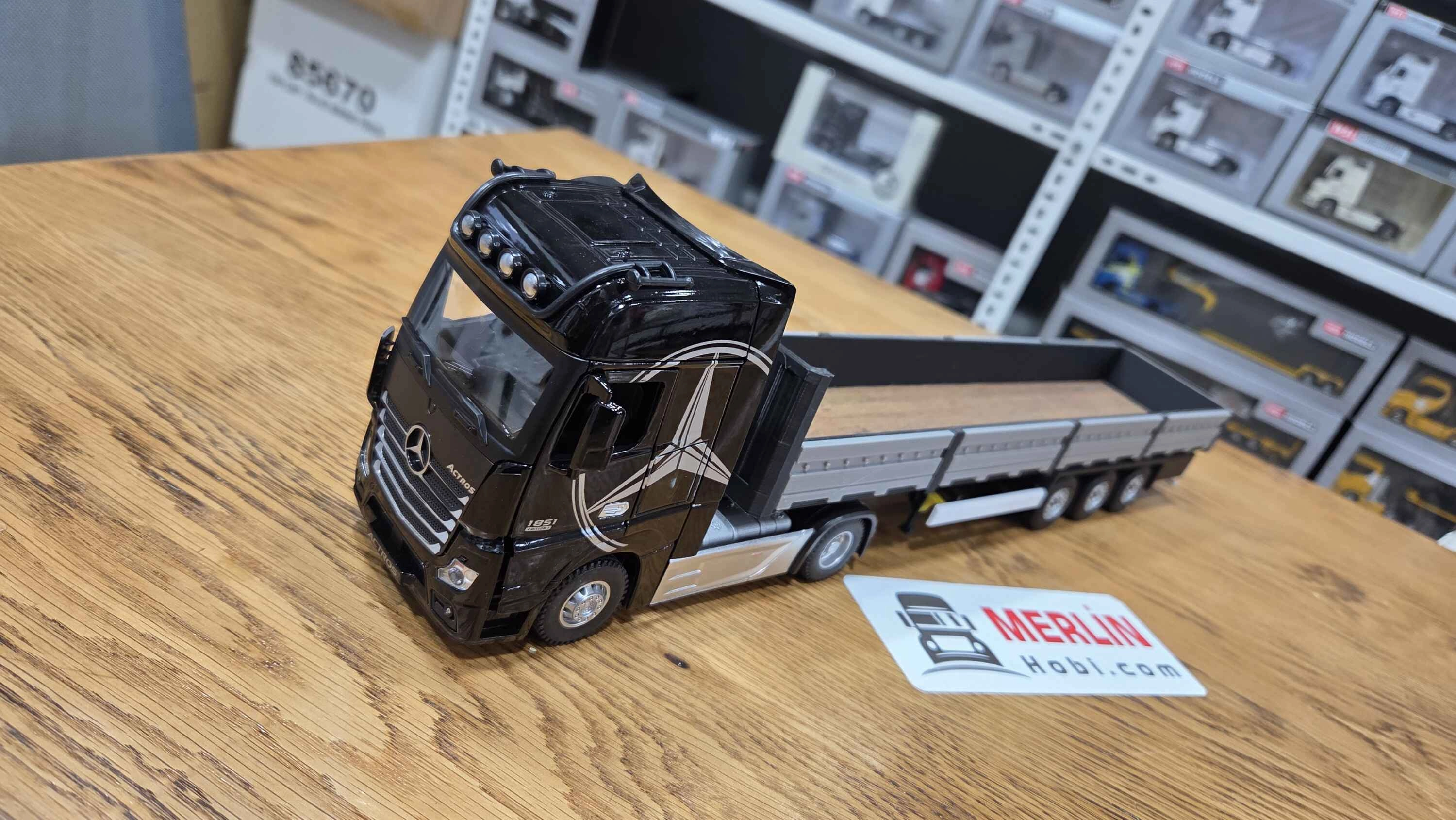 1/36 ölçekli Actros 1851 4x2 + Açık Sal Dorse 