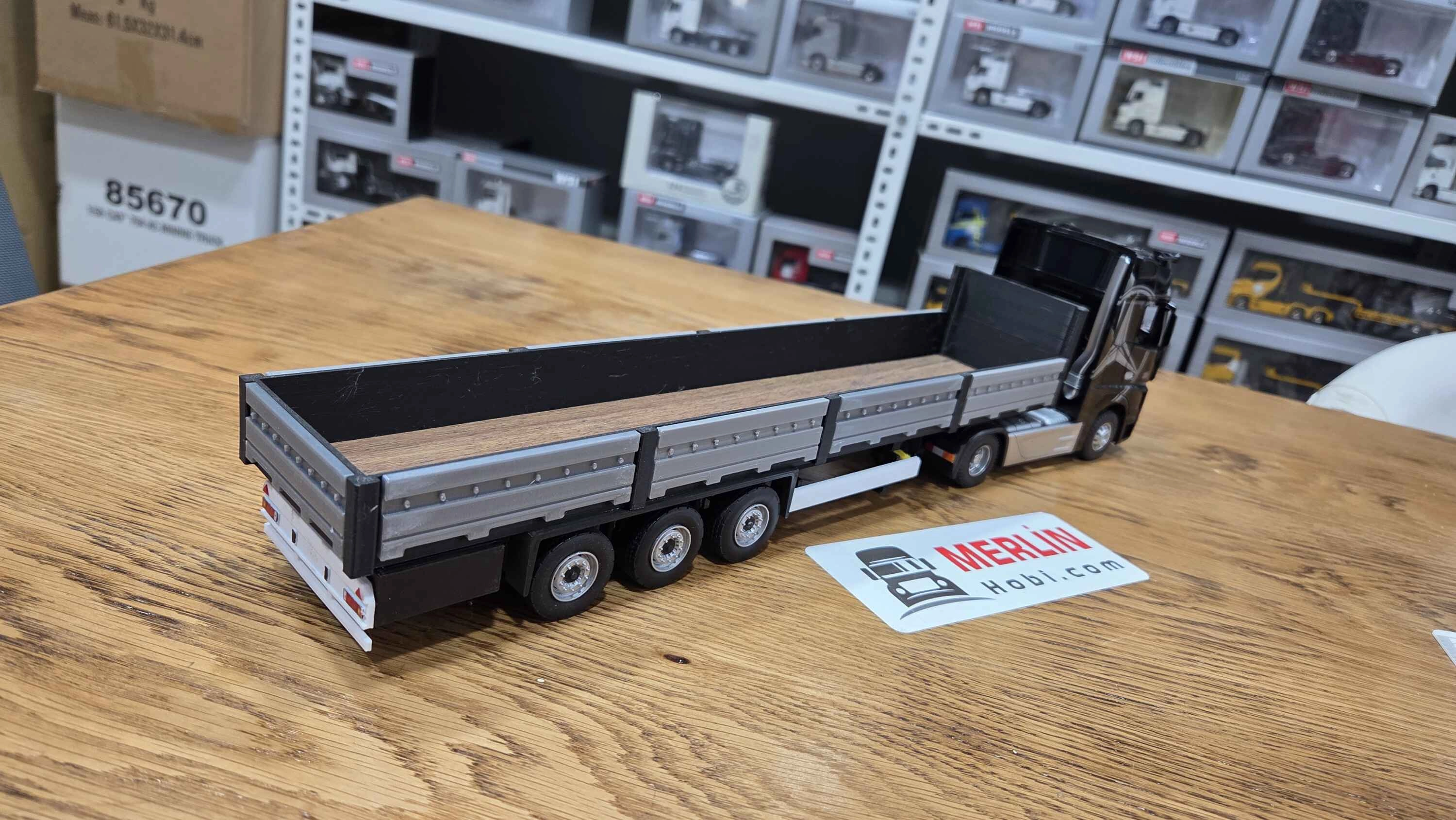 1/36 ölçekli Actros 1851 4x2 + Açık Sal Dorse 