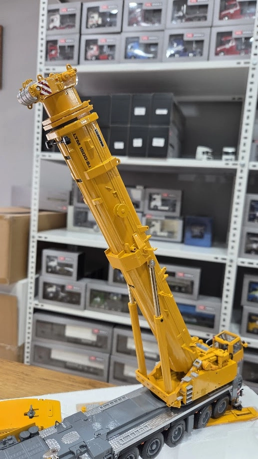 1/50 -Liebherr LTM 1500-8.1  Mobil Vinç