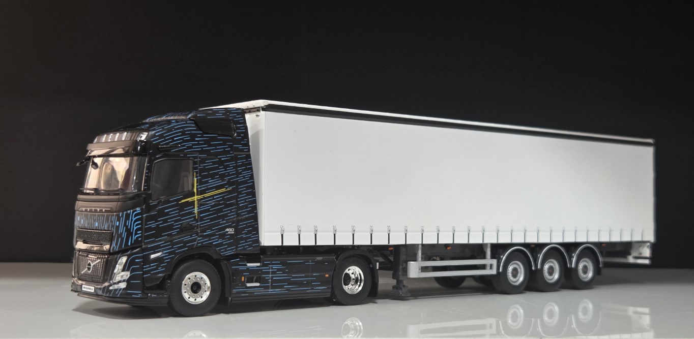 1/50 - VOLVO FH AERO 4X2 + Tenteli  Trailer - Beyaz