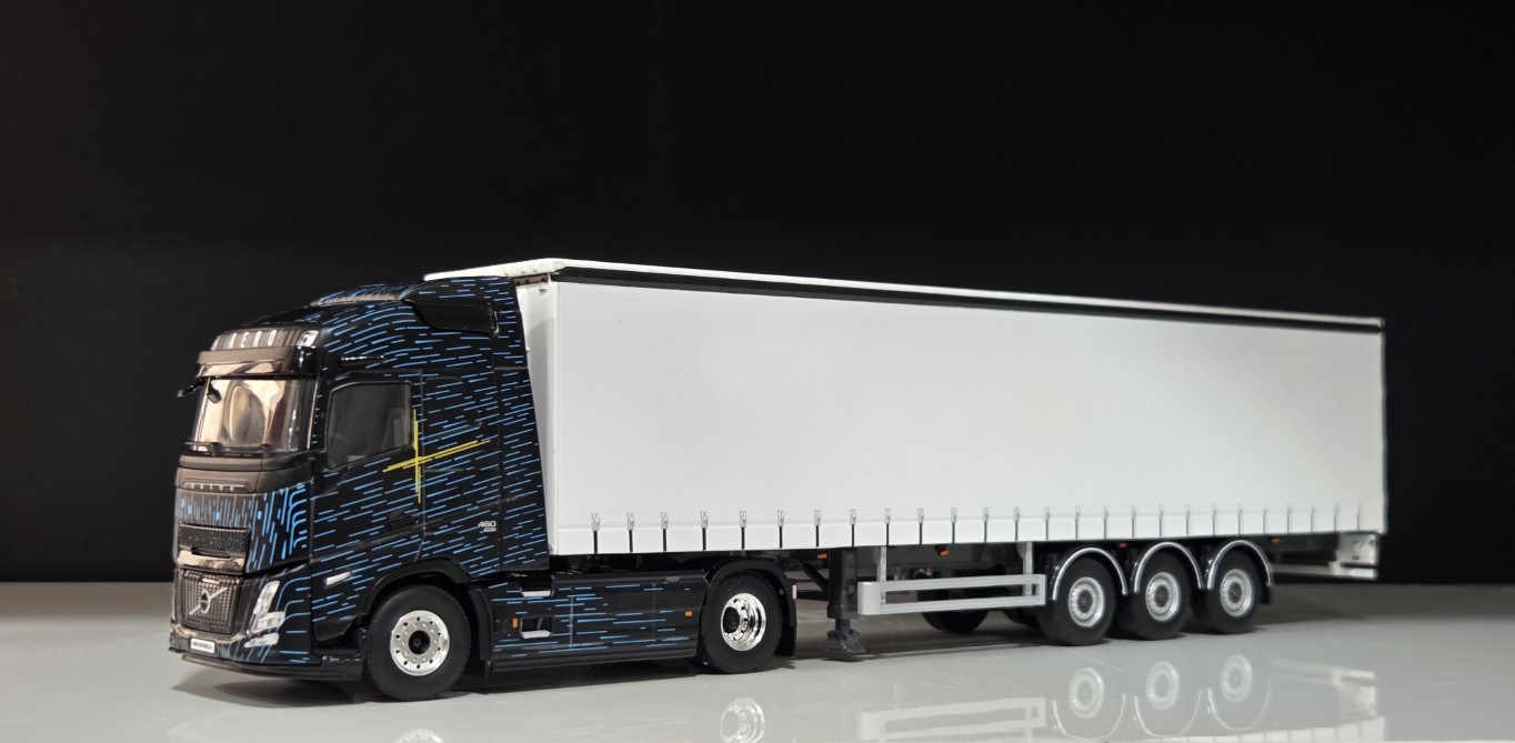 1/50 - VOLVO FH AERO 4X2 + Tenteli  Trailer - Beyaz