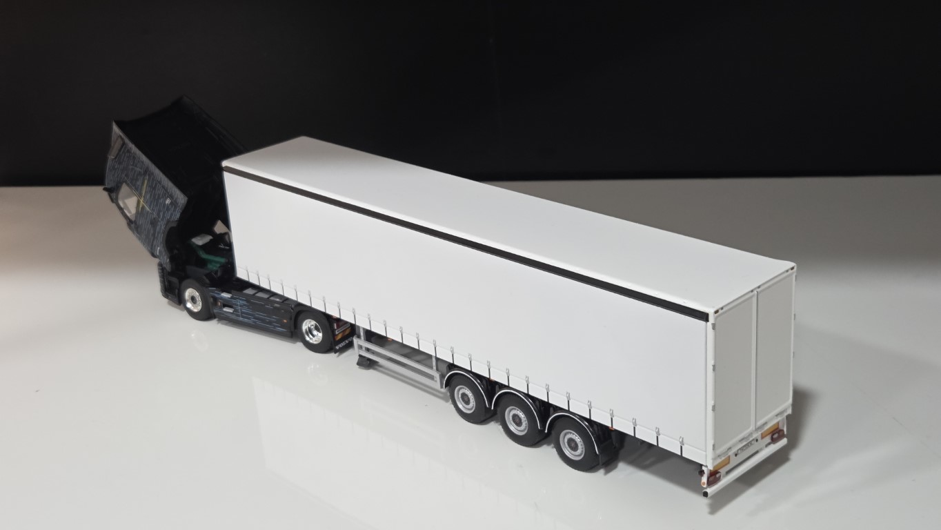 1/50 - VOLVO FH AERO 4X2 + Tenteli  Trailer - Beyaz