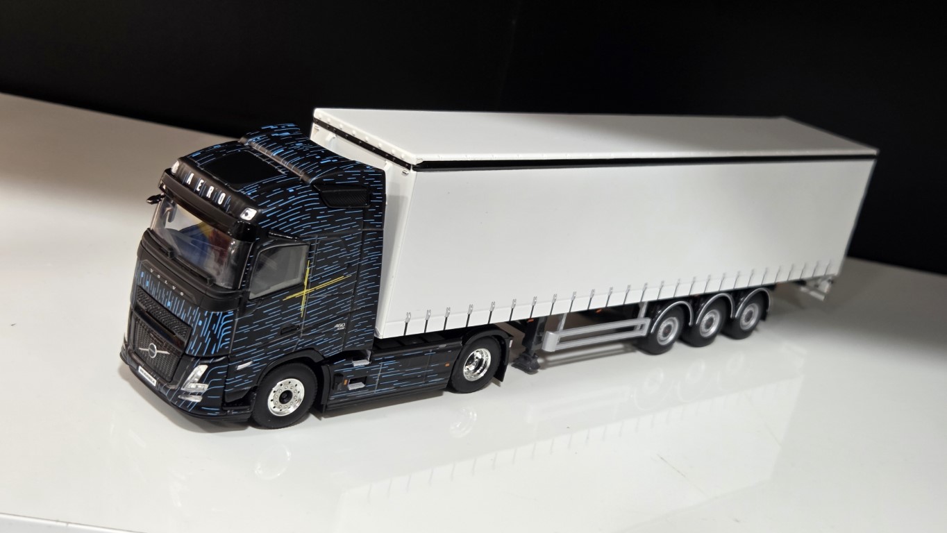 1/50 - VOLVO FH AERO 4X2 + Tenteli  Trailer - Beyaz
