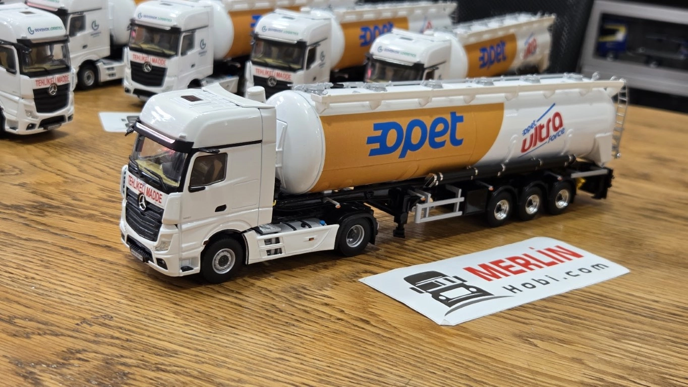 1/50 - Mercedes ACTROS 1851 MP5 4x2 + Tractor 