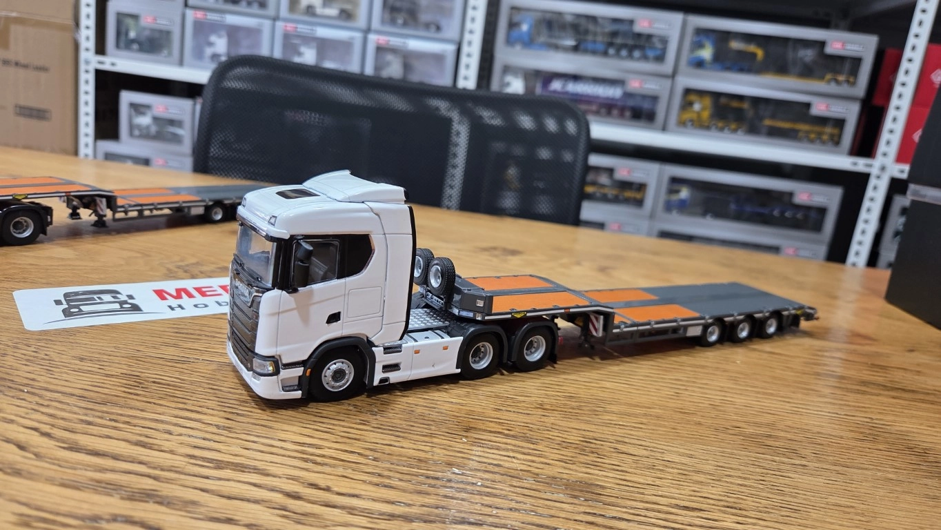 1/50 - Scania Nextgen 6x4  + 3 Aks Lowbed Dorse
