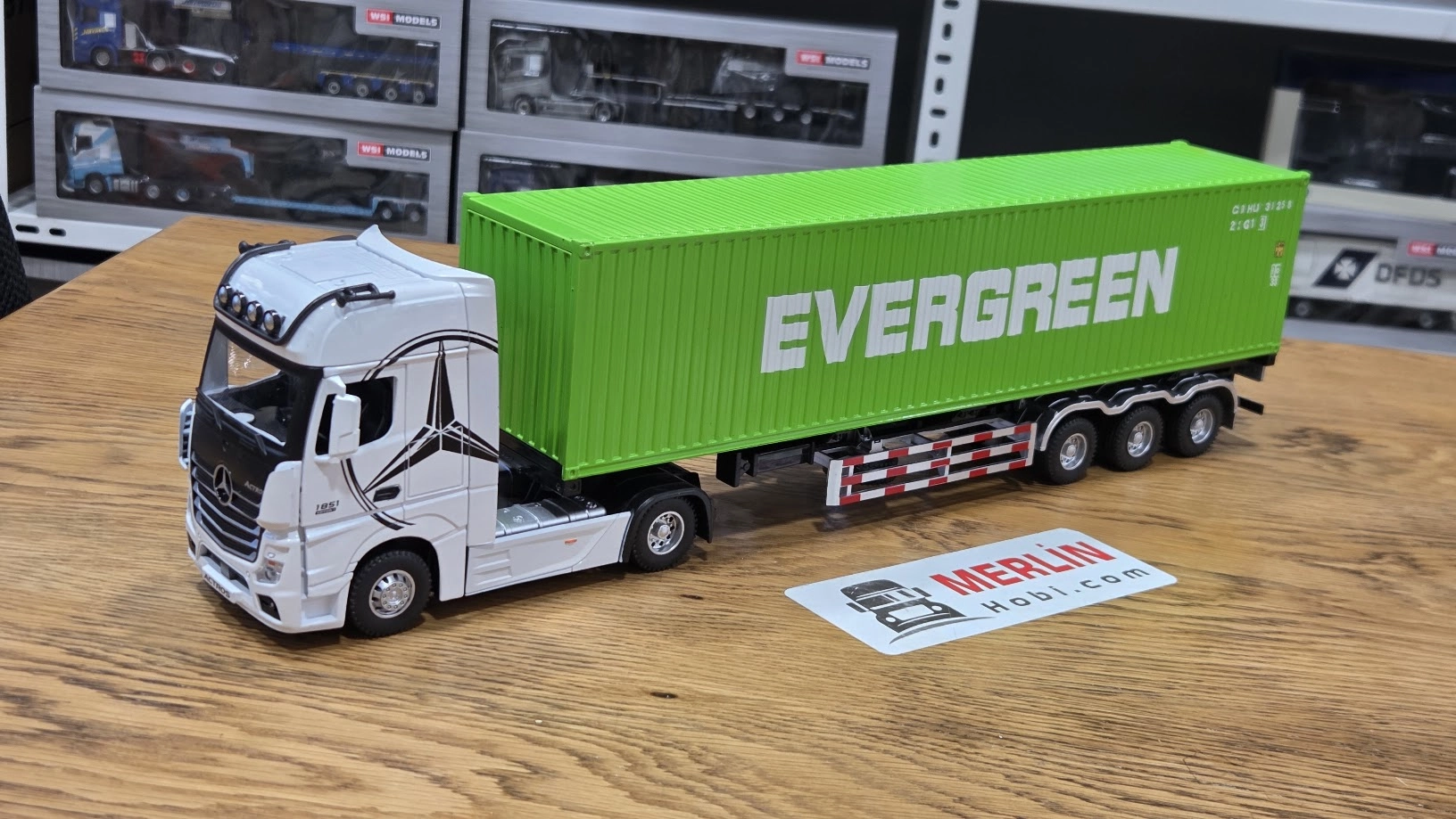 1/36 ölçekli Actros 1851 4x2 + 40ft Konteyner Dorseli - EVERGREEN