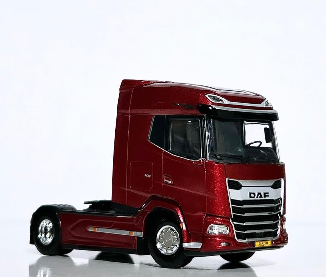 1/50 Daf XG 4x2 Kırmızı Tır Çekici