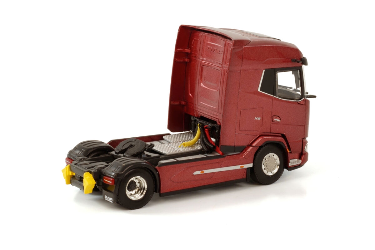 1/50 Daf XG 4x2 Kırmızı Tır Çekici