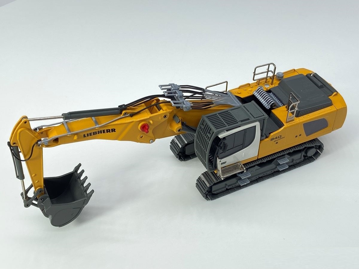 1/50 Liebherr R940 Litronic Long Boom Demolition & Bucket Eskavatör