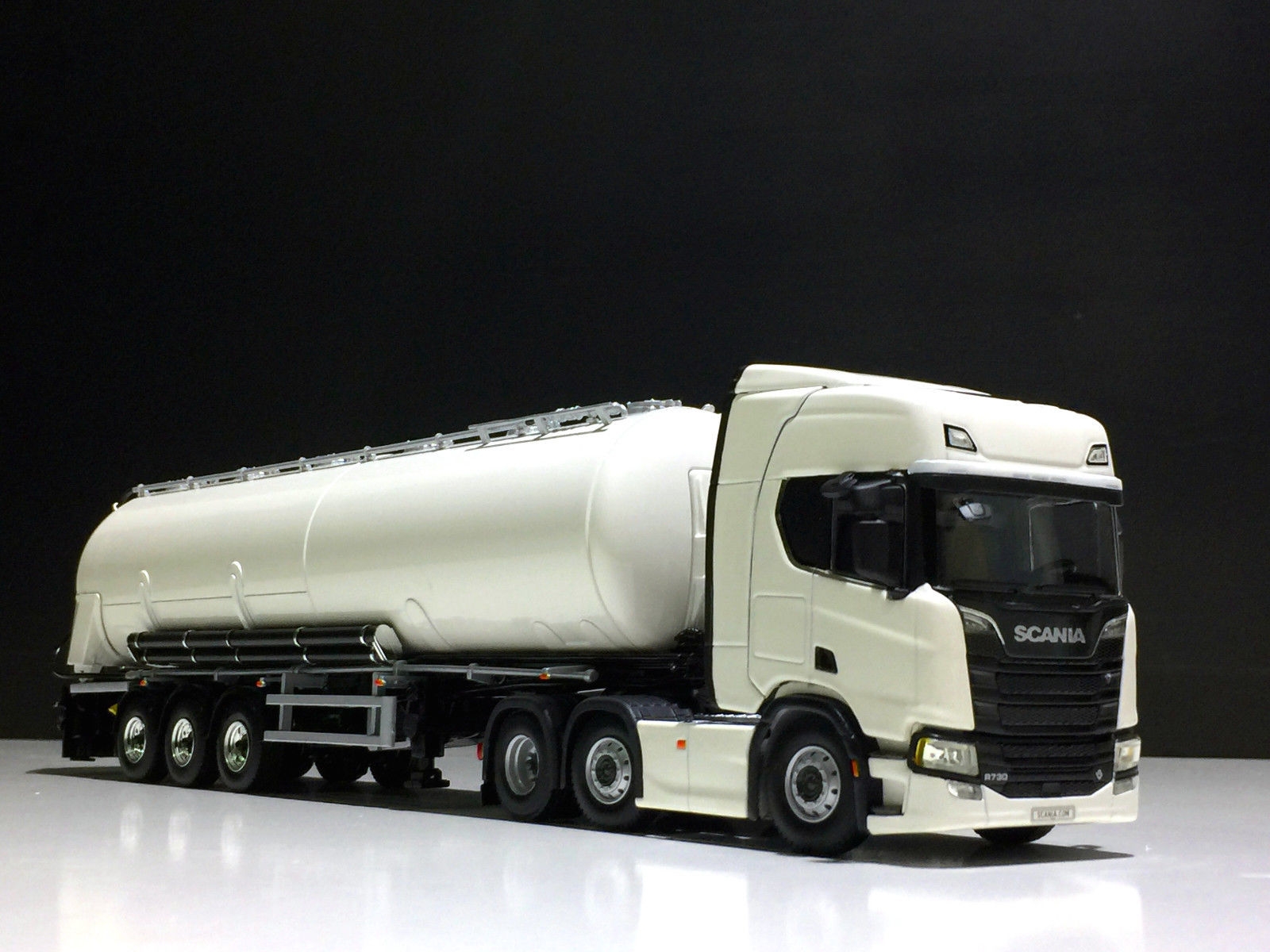 WSI 9808 SCANIA TOPLINE- TANKER 1/50