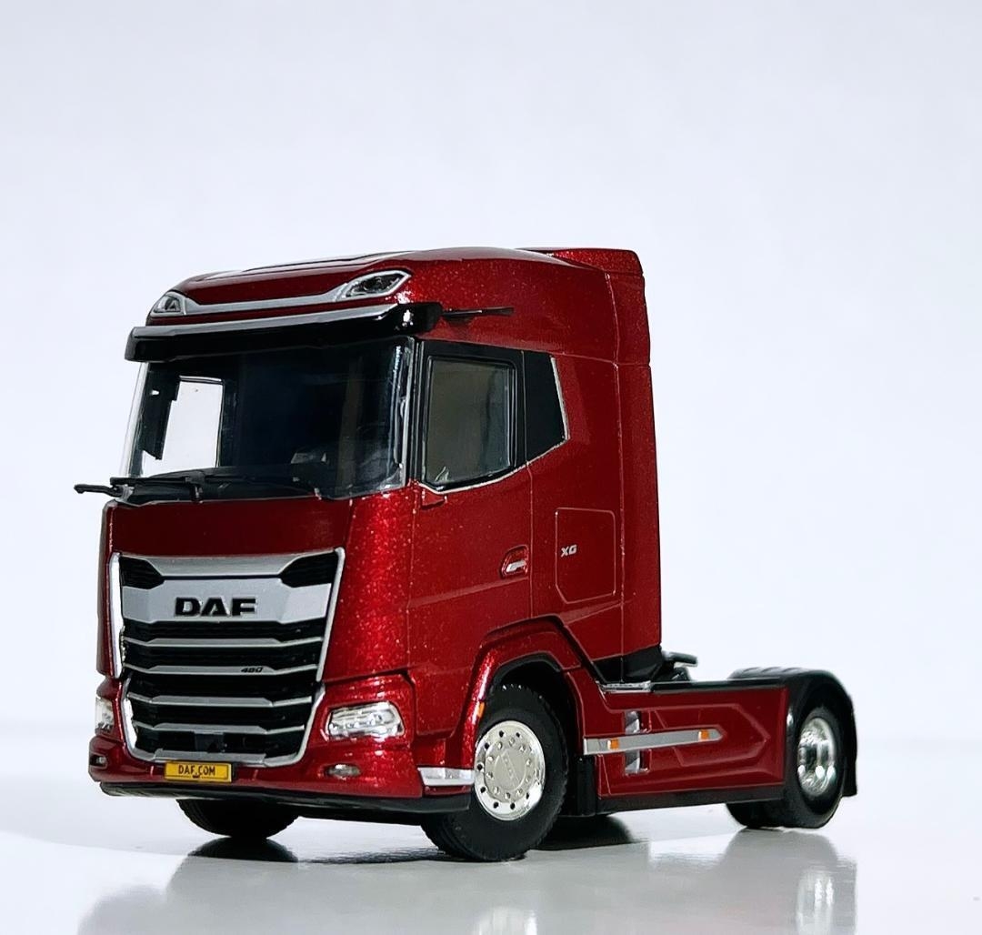1/50 Daf XG 4x2 Kırmızı Tır Çekici