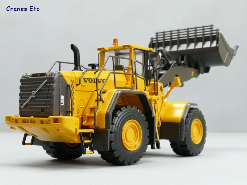 1/50 VOLVO L350F Lastikli Yükleyici - Motorart