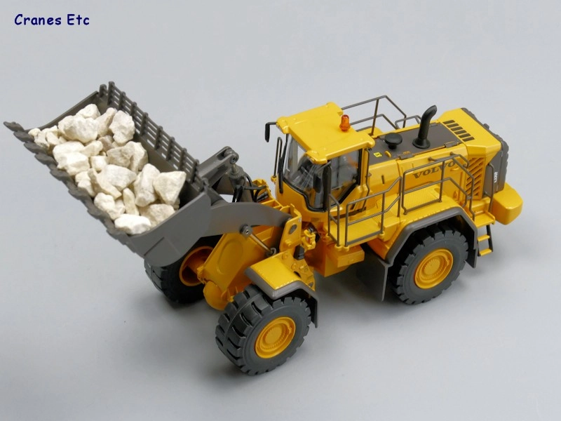1/50 VOLVO L350F Lastikli Yükleyici - Motorart