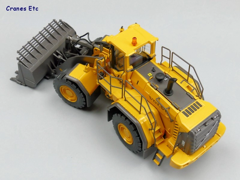 1/50 VOLVO L350F Lastikli Yükleyici - Motorart