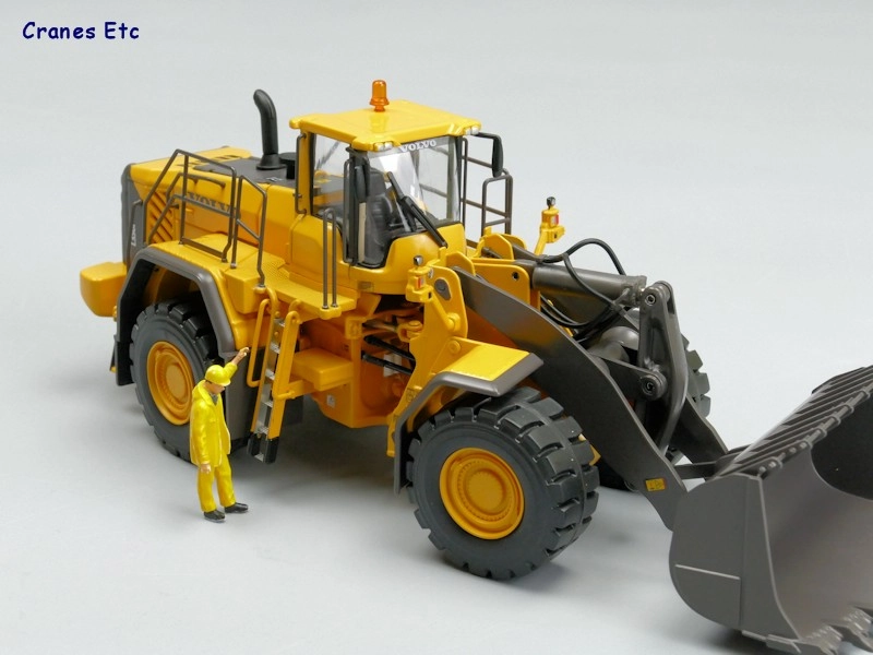 1/50 VOLVO L350F Lastikli Yükleyici - Motorart