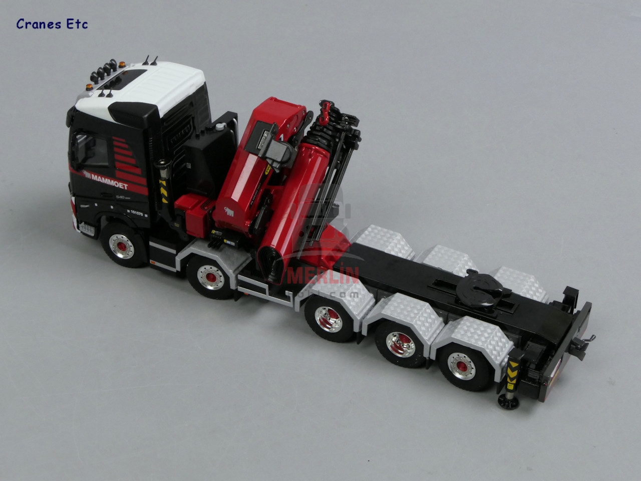 1/50 MAMMOET; VOLVO FH5 GLOBETROTTER 10X4 TAG AXLE WITH PALFINGER 165002 + JIB AND BALLASTBOX WITH HITCH