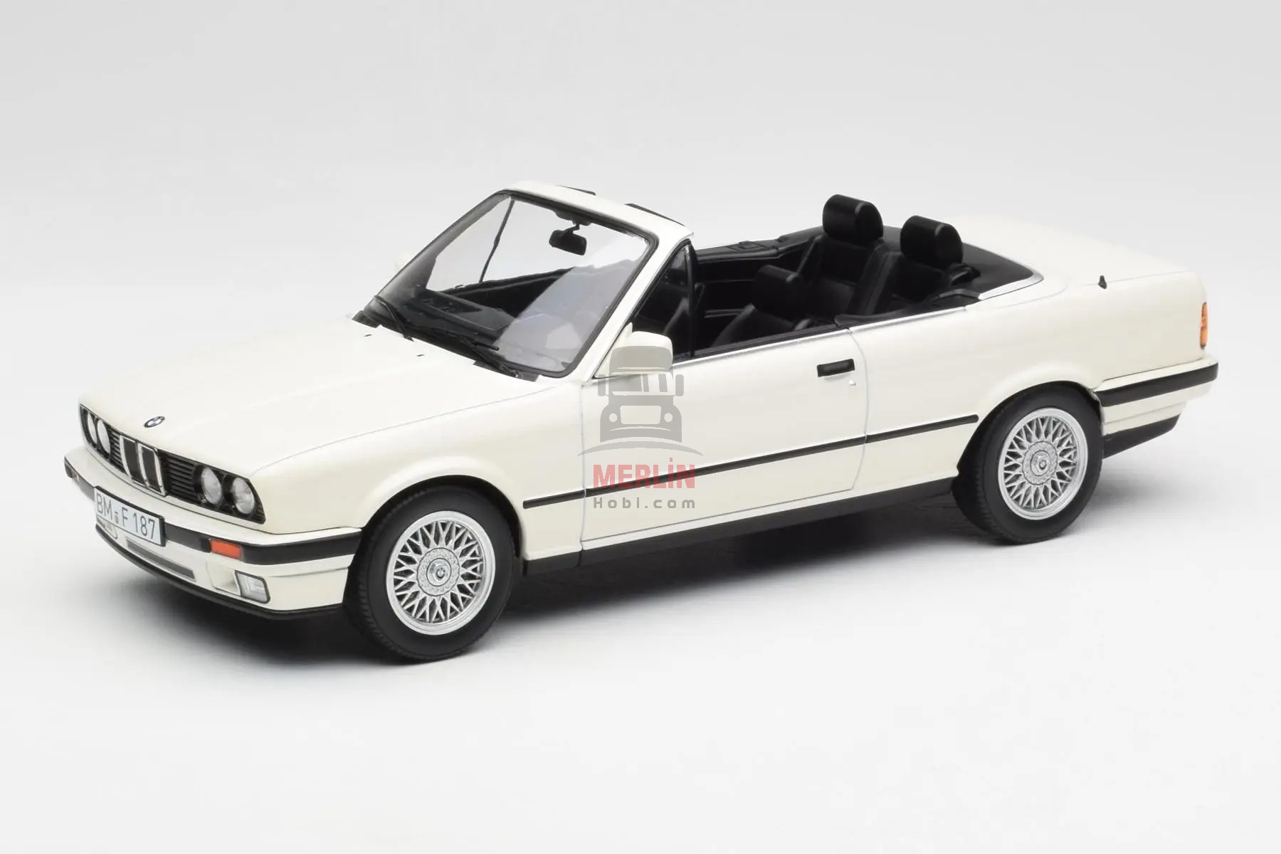 1/18 NOREV BMW 3-Series 325i (E30) Cabriolet 