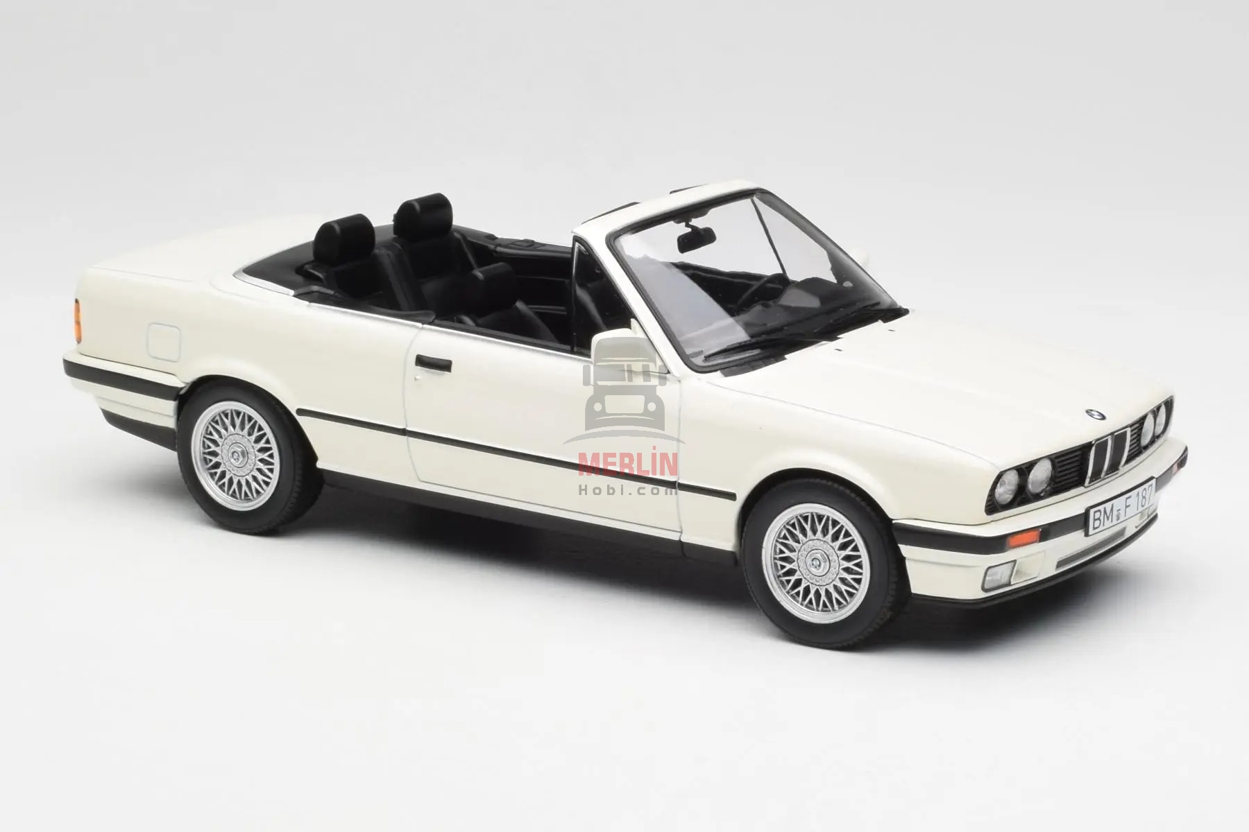 1/18 NOREV BMW 3-Series 325i (E30) Cabriolet 