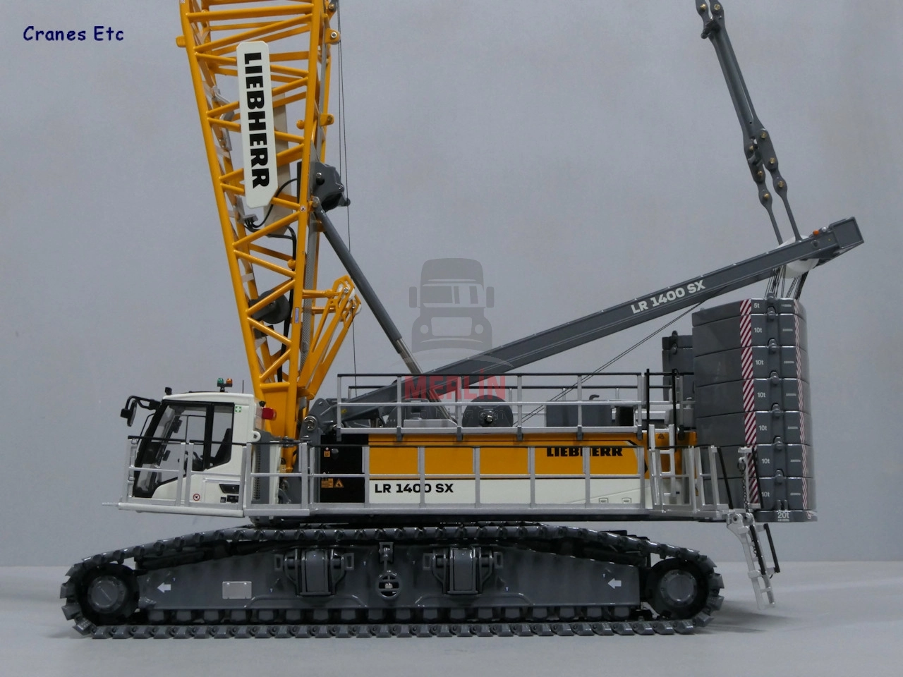 1/50  - LIEBHERR LR 1400 SX Kafes Bomlu Paletli Vinç
