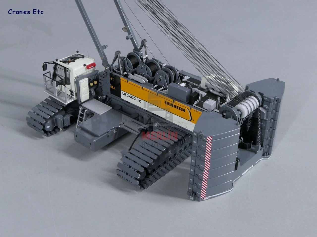 1/50  - LIEBHERR LR 1400 SX Kafes Bomlu Paletli Vinç