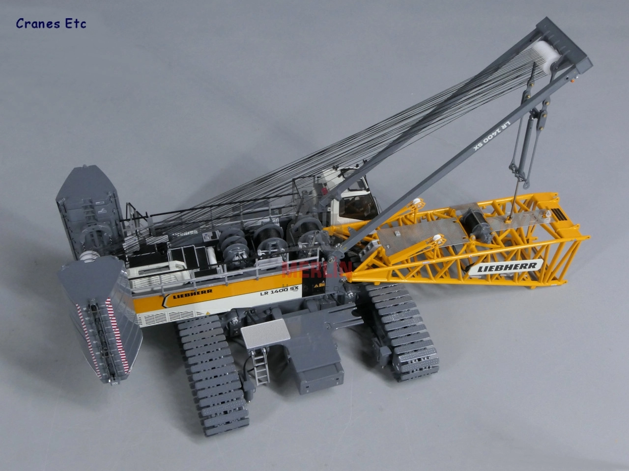 1/50  - LIEBHERR LR 1400 SX Kafes Bomlu Paletli Vinç