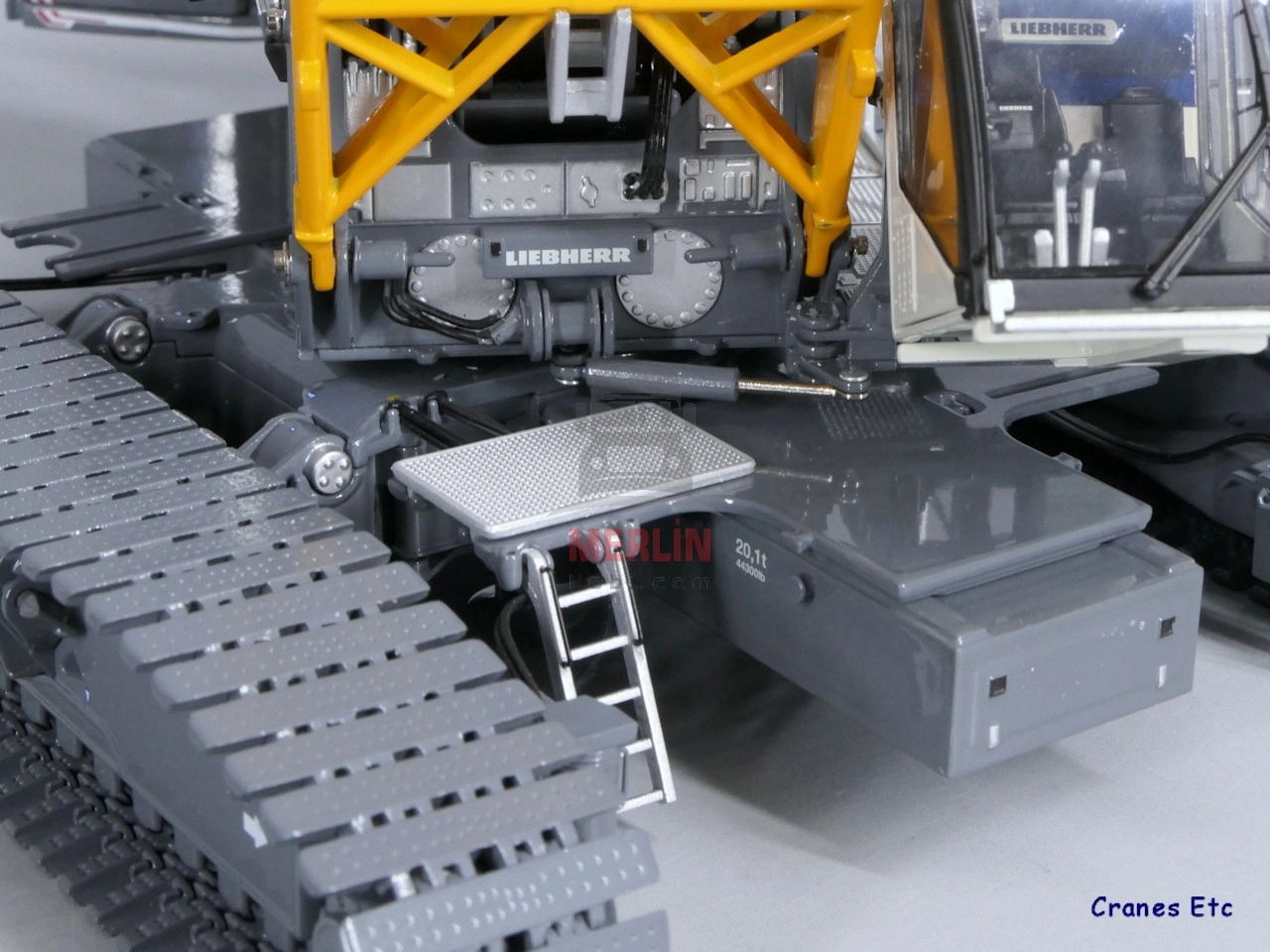 1/50  - LIEBHERR LR 1400 SX Kafes Bomlu Paletli Vinç