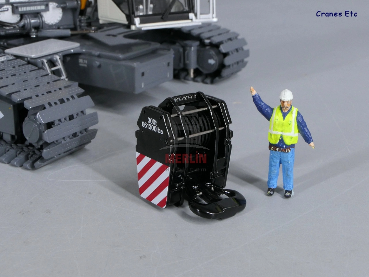 1/50  - LIEBHERR LR 1400 SX Kafes Bomlu Paletli Vinç