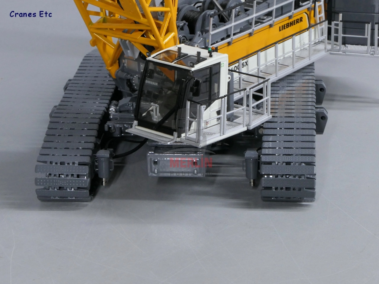 1/50  - LIEBHERR LR 1400 SX Kafes Bomlu Paletli Vinç