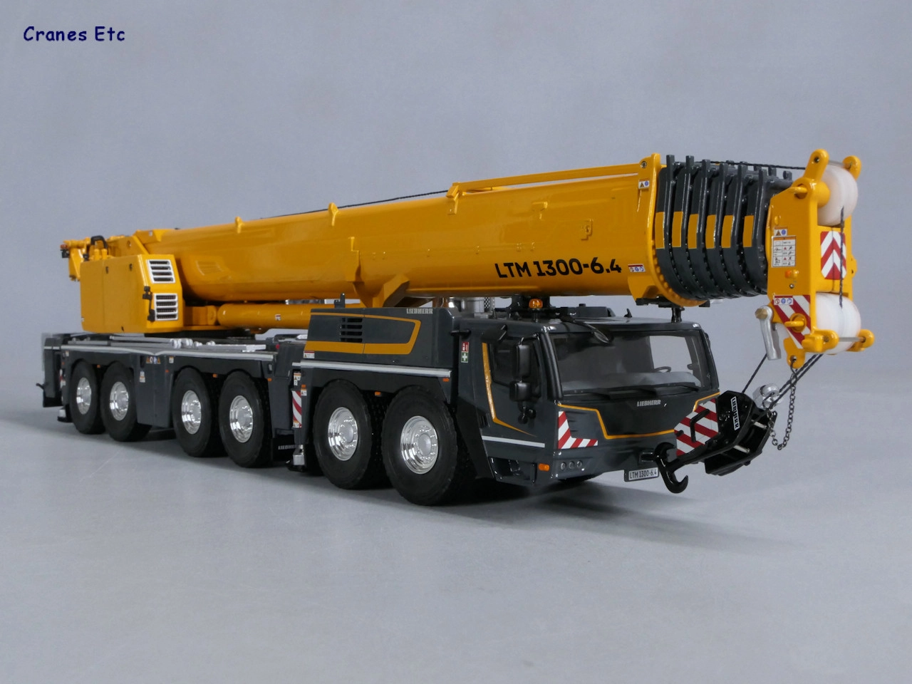 1/50 LIEBHERR LTM 1300-6.4 + JIB. Mobil Vinç  