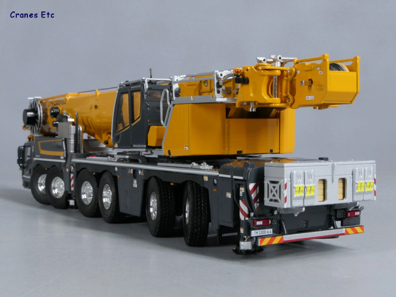 1/50 LIEBHERR LTM 1300-6.4 + JIB. Mobil Vinç  