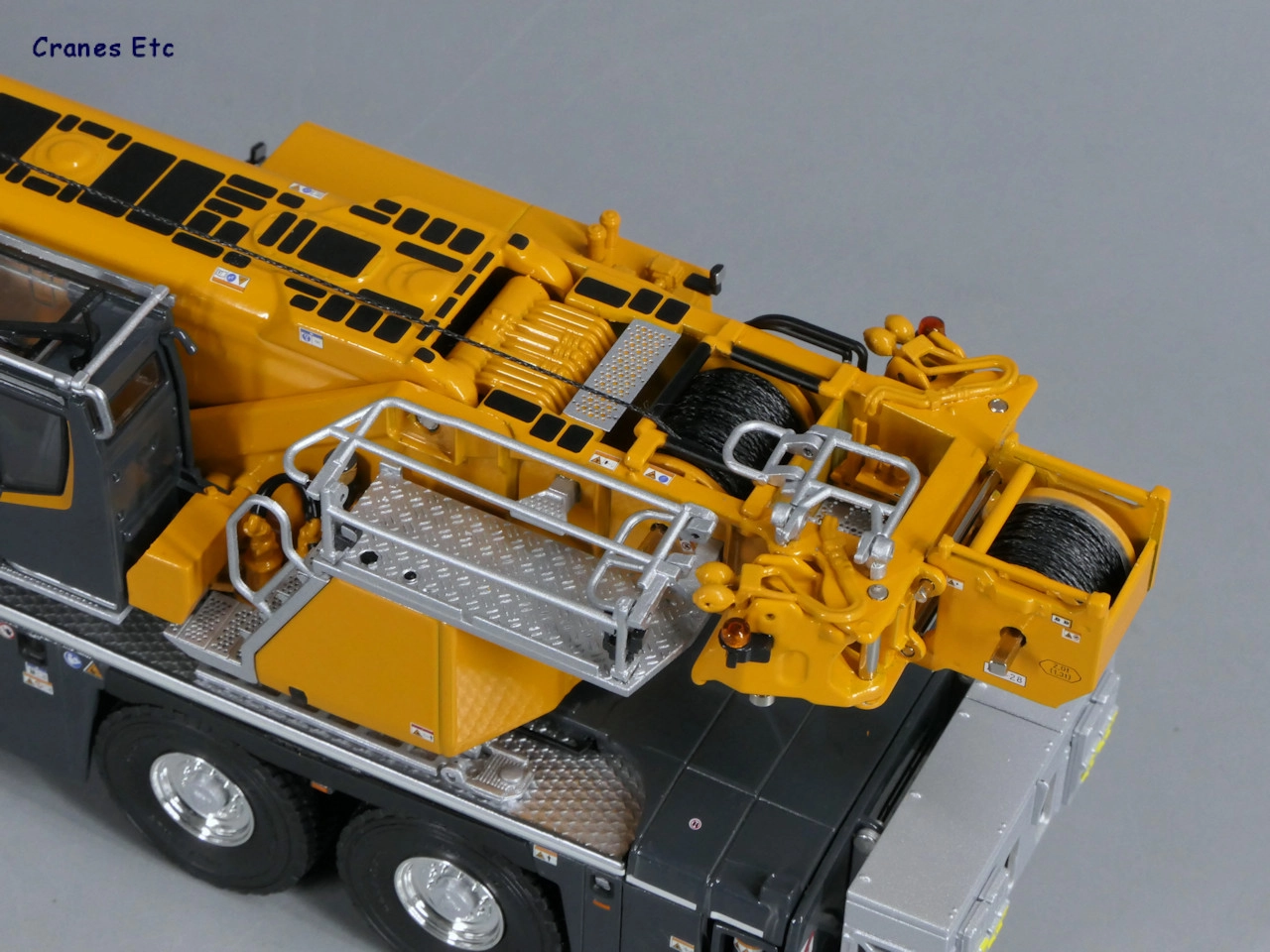 1/50 LIEBHERR LTM 1300-6.4 + JIB. Mobil Vinç  