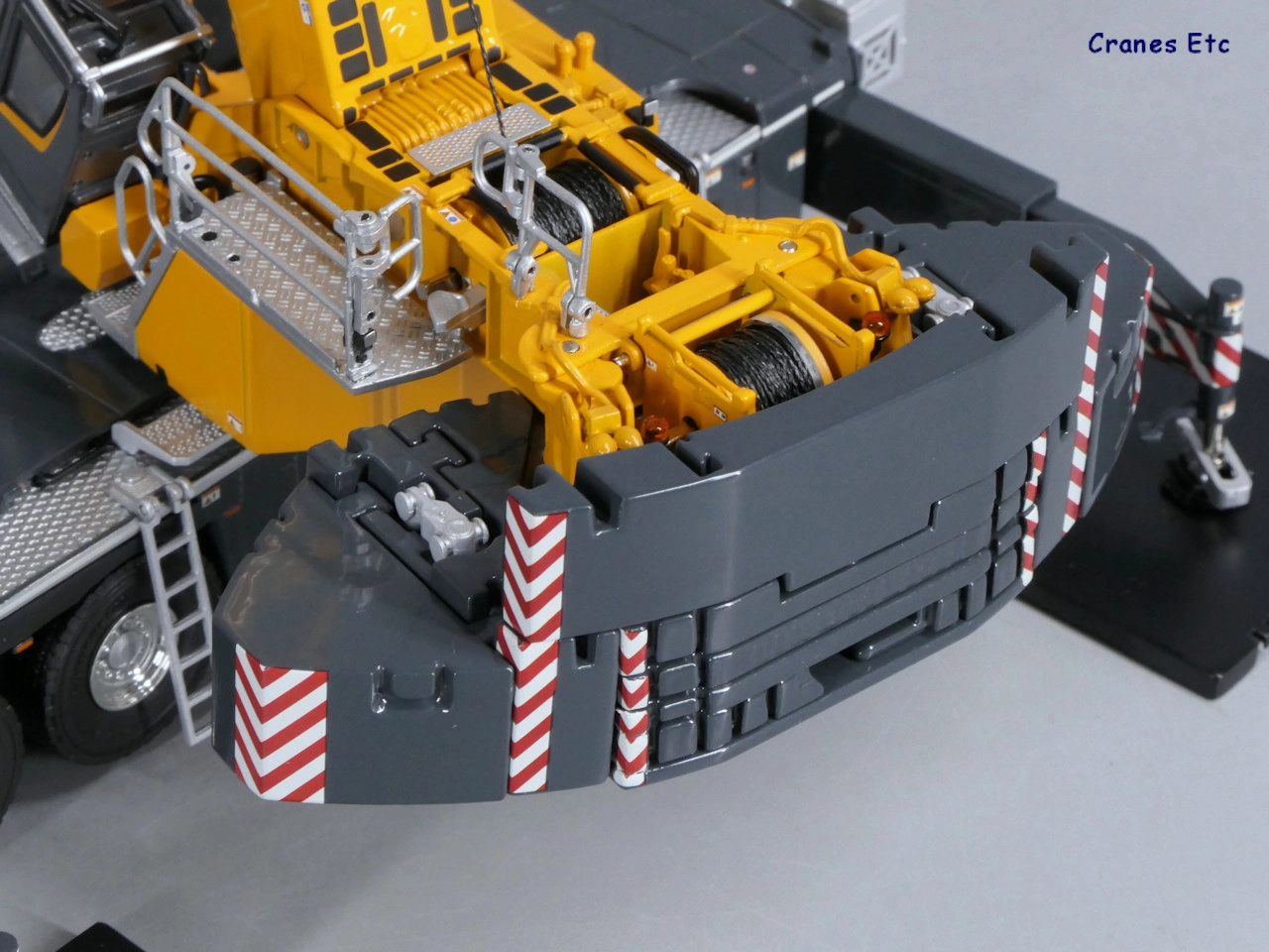 1/50 LIEBHERR LTM 1300-6.4 + JIB. Mobil Vinç  