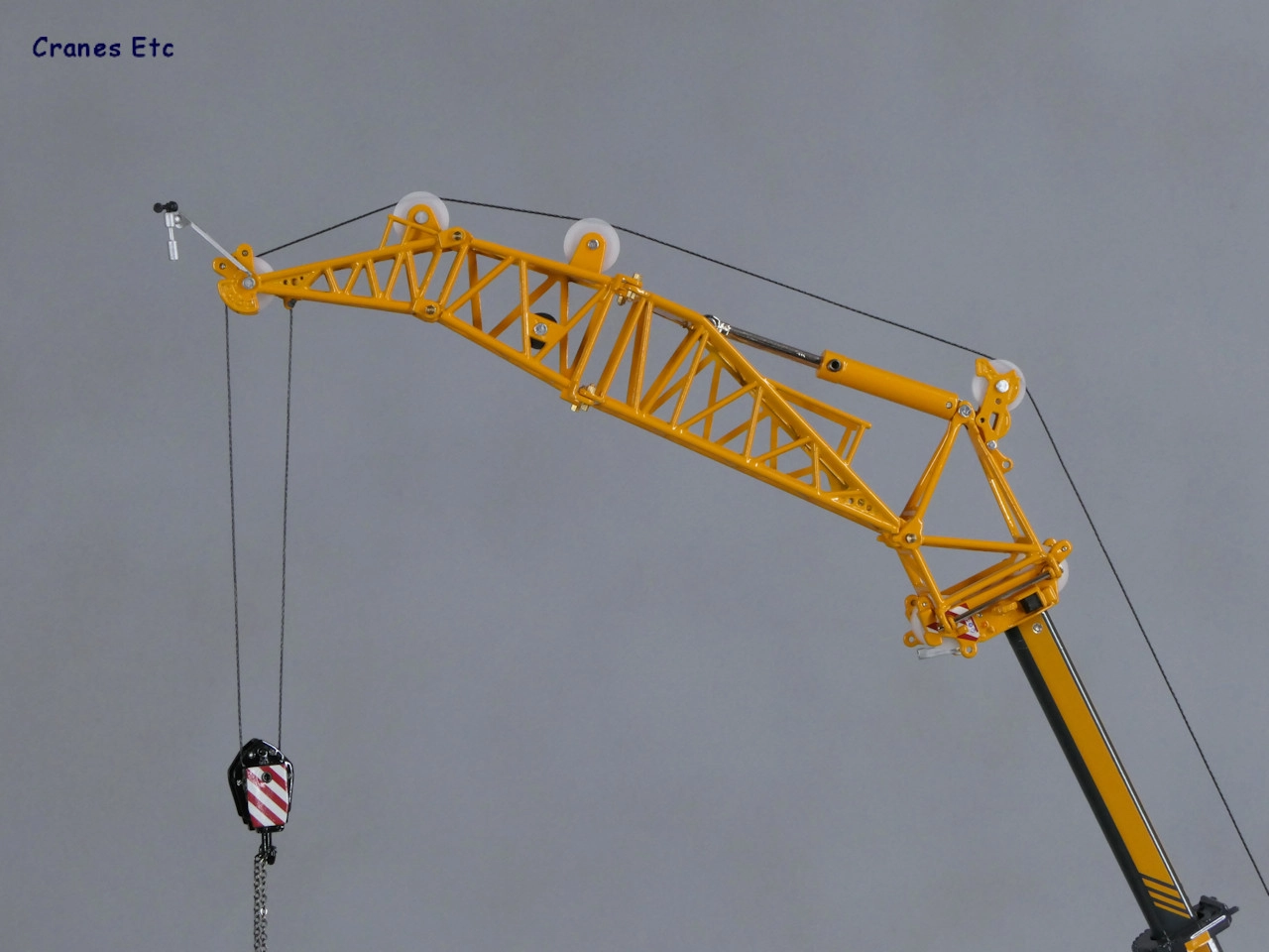 1/50 LIEBHERR LTM 1300-6.4 + JIB. Mobil Vinç  