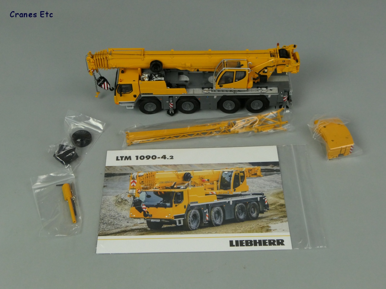 1/50 Liebherr LTM 1090-4.2 Mobil Vinç 