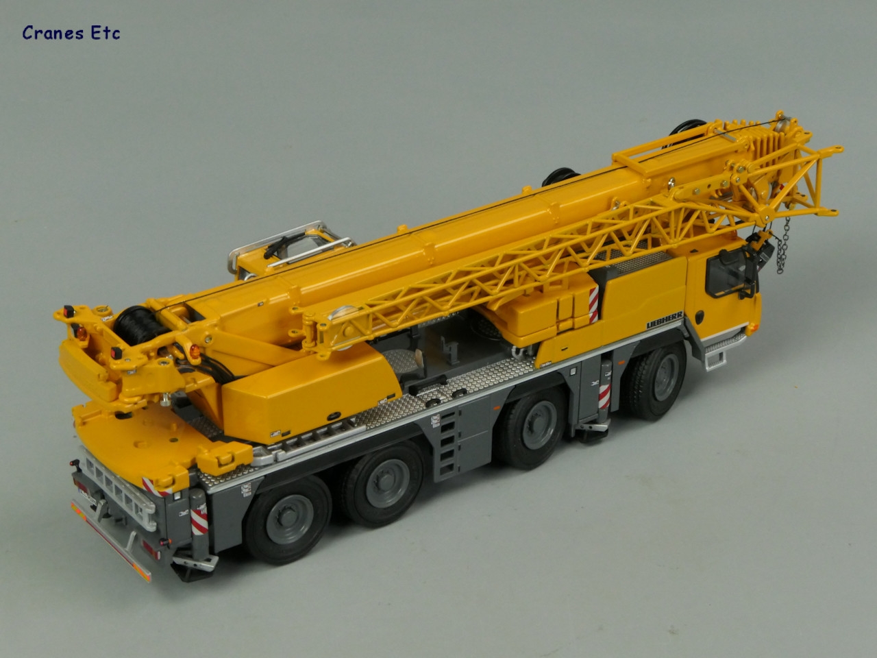 1/50 Liebherr LTM 1090-4.2 Mobil Vinç 