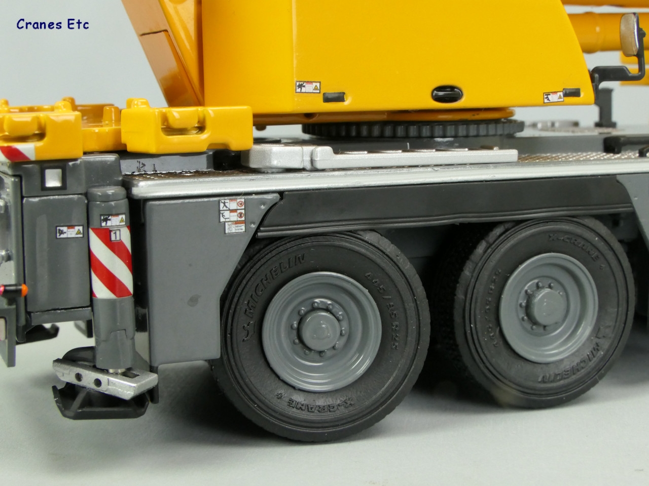 1/50 Liebherr LTM 1090-4.2 Mobil Vinç 