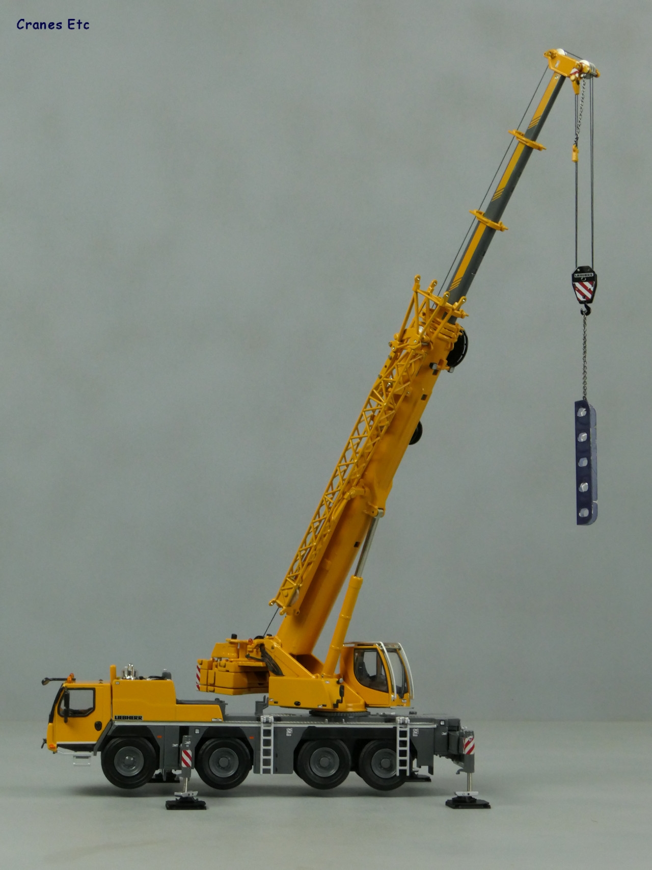 1/50 Liebherr LTM 1090-4.2 Mobil Vinç 